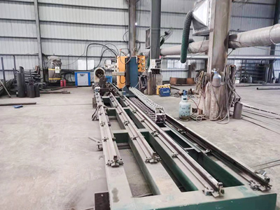 鋼構(gòu)加工車間