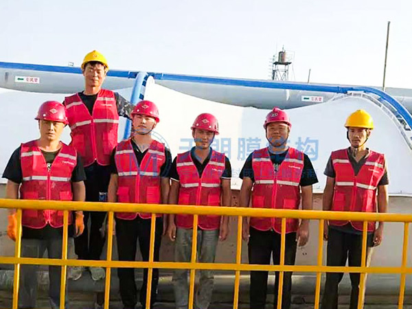 河南天朗為您解析冬季膜結構工程施工安全的重要性